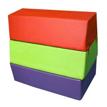 Plinton desmontable piramidal de espuma -tres piezas- 100 x 60 x 90 cm