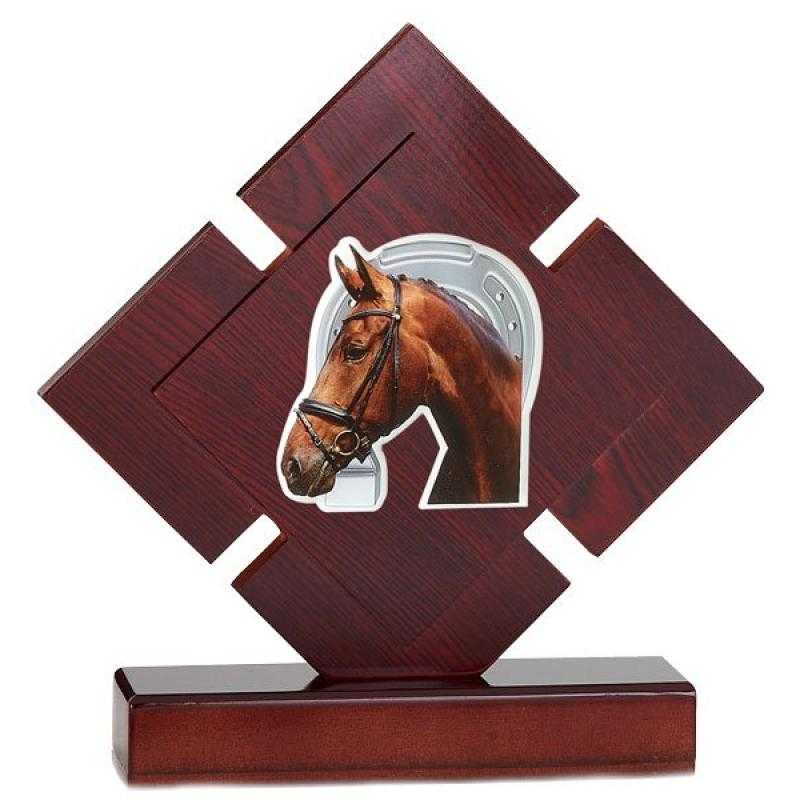 Trofeo de madera con aplique