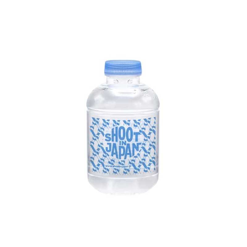 Botella de agua personalizada 25cl rpet reciclada. impresión un color en la botella. tapón azul