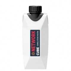 Brick de agua blanco personalizado 33 cl. marcaje en cuatricomía en área frontal. tapón negro