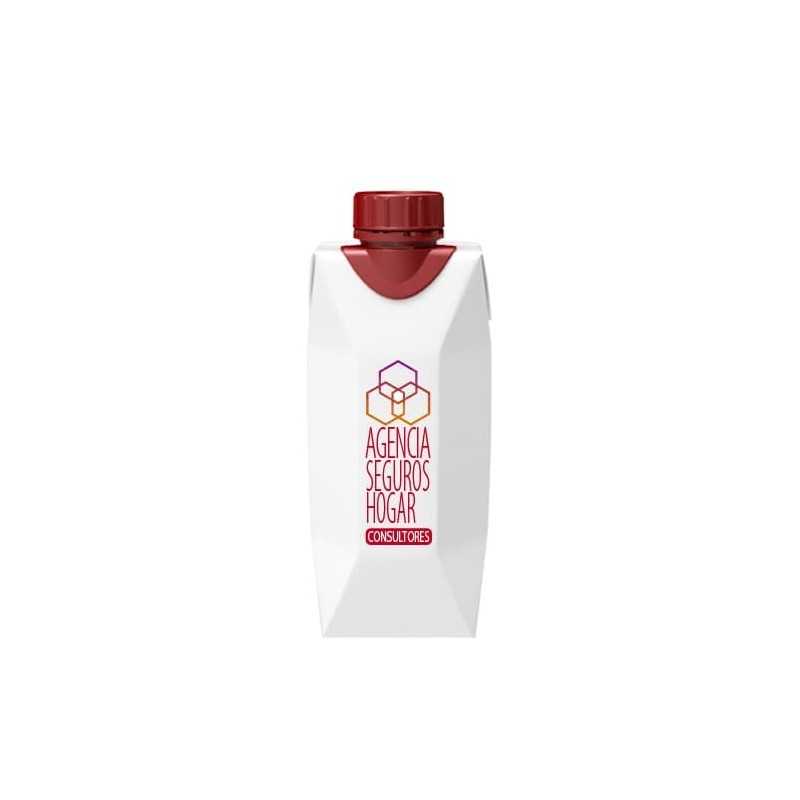 Brick de agua blanco personalizado 33 cl. marcaje en cuatricomía en área frontal. tapón rojo