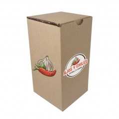 Caja personalizada cartón Kraft para botella mediana. 11x11x24cm. 4 colores, 1 cara