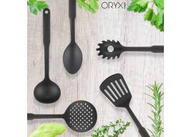 Cuchara Cocina Nylon Basic 30,5 x 7 cm.