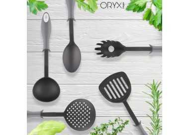Cucharon Servir Cocina Nylon Con Mango Antigotas Engomado 32 x 9,8 cm.
